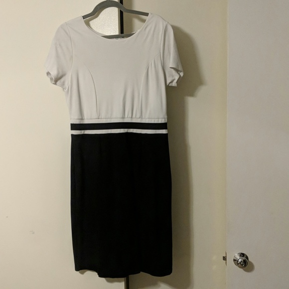 Gorgeous dress from stitch fix - Picture 3 of 3